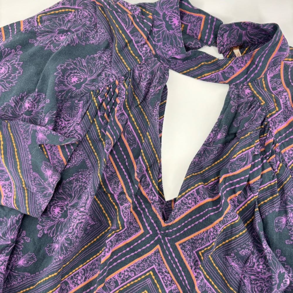 Free People Blouse Womens XS Purple Mock Neck Cutout Boho Hippie Floral Rayon